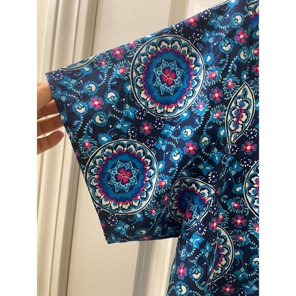 Vera Bradley Medical Scrub Top Large Women Floral Pockets Short Sleeve Blue PINK - Picture 3 of 8